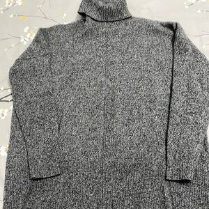 Bloomingdale's cashmere sweater black/white wool size small